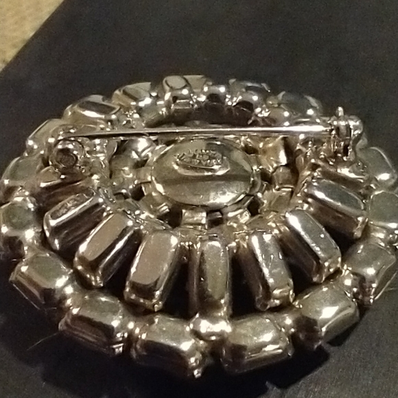 Vintage Brooch - Picture 8 of 12